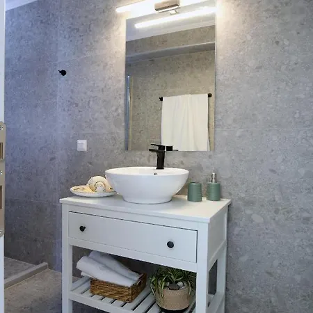 Aparthotel Almyra Seafront