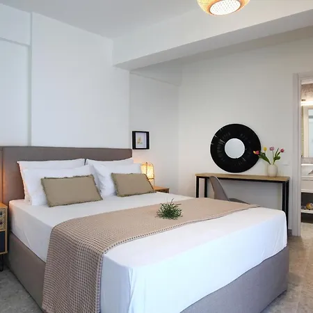 Almyra Seafront 아파트호텔 4*