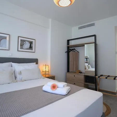 Almyra Seafront Апарт-отель 4*