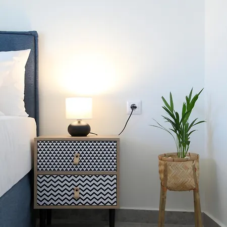 Almyra Seafront Апарт-отель Лигия